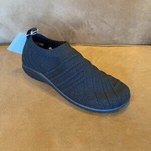 Naot - Okahu Black/Silver - Multiple Sizes (NEW W/ BOX)